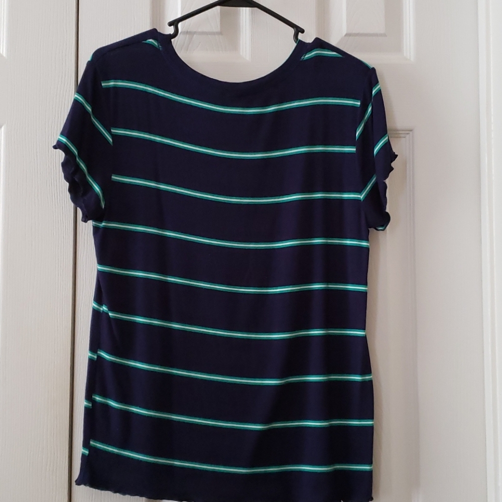 ** Free** JW Top - Picture 6 of 6